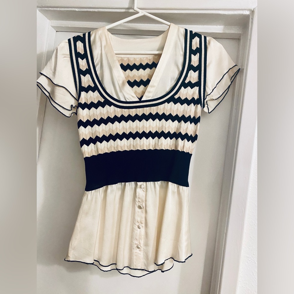 Bebe top size small